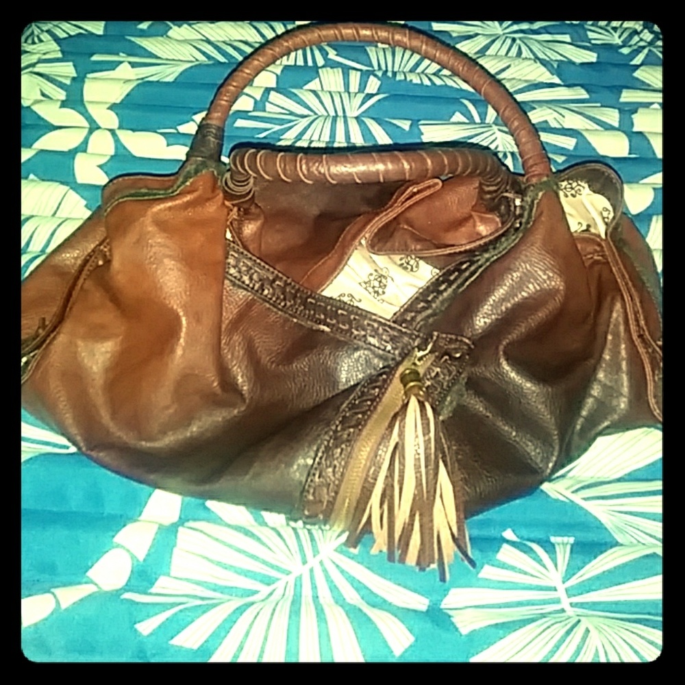 Ladies leather handbag